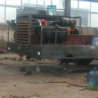 運(yùn)梁車制作現(xiàn)場(chǎng)