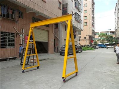 沙坪壩移動(dòng)式龍門(mén)吊銷(xiāo)售潼南起重機(jī)