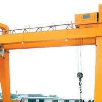 遼寧遼陽現(xiàn)場安裝門式起重機