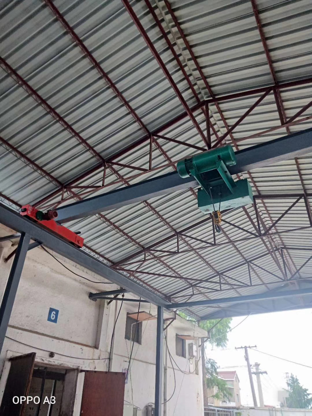 西安地區(qū)簡(jiǎn)易小單梁行吊現(xiàn)場(chǎng)制作