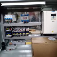 河南長(zhǎng)垣圣斯起重運(yùn)梁平車專用電器柜