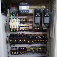 河南長(zhǎng)垣起重機(jī)專(zhuān)用變頻電器柜圣斯起重電器