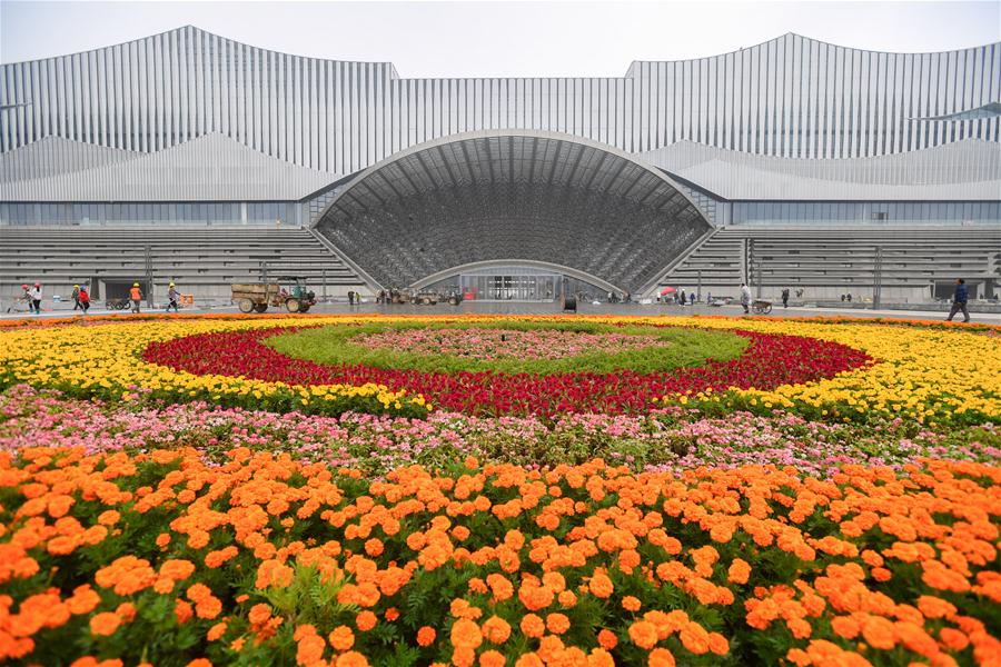 （經(jīng)濟(jì)）（1）長沙國際會(huì)議中心計(jì)劃10月底竣工