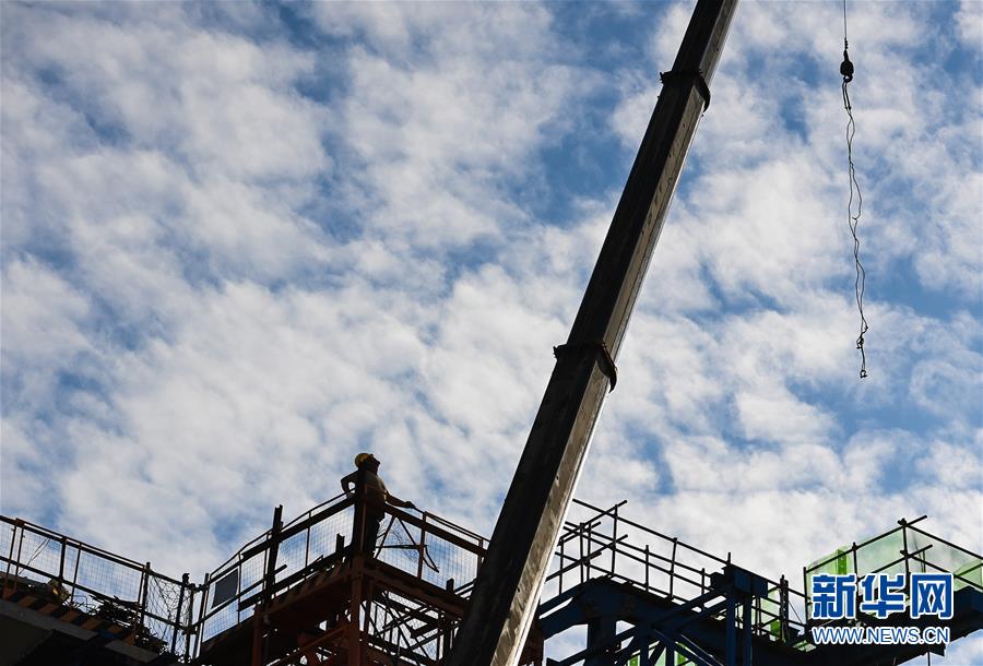 （經(jīng)濟(jì)）（6）佛山：地鐵三號線科技學(xué)院站主體結(jié)構(gòu)封頂