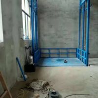 成都市甘孜洲壓貨梯-定做，維修，保養(yǎng)，