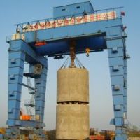 ?？谧皂斏T式起重機(jī)